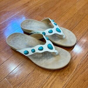 Vionic Eve II Sandals Thongs Flip Flops Womens 10 White Turquoise Tan OrthoHeel